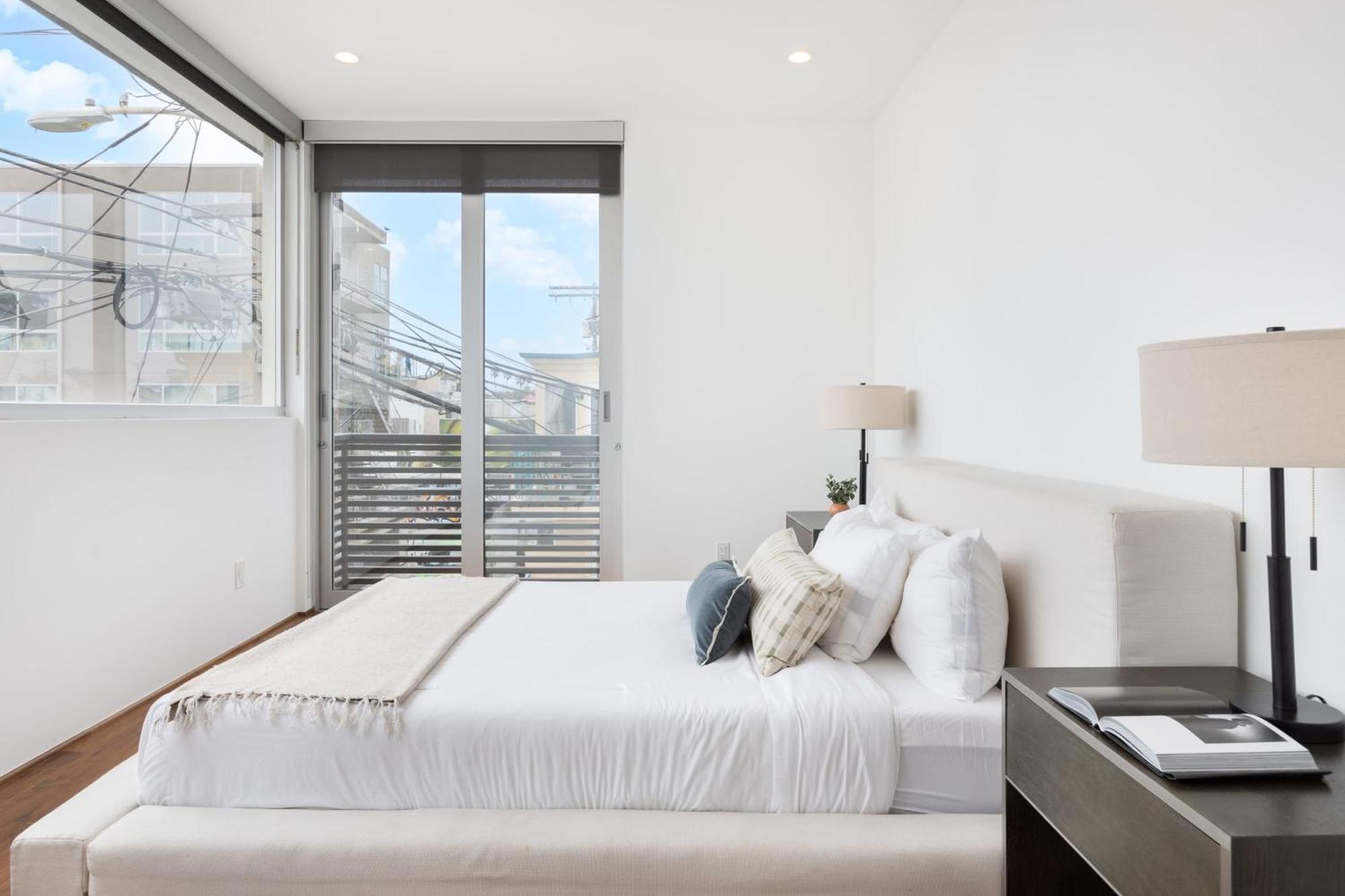 Holiday home Venice View By Avantstay Walk To Venice Rooftop Ice Bath Luxe Design *